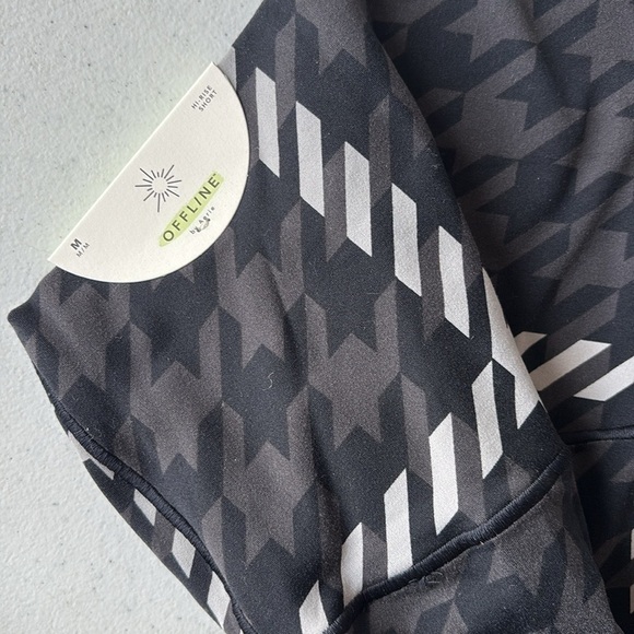 Aerie Offline Real Me Xtra 7/8 Houndstooth Leggings Medium Short NEW! - Picture 6 of 7